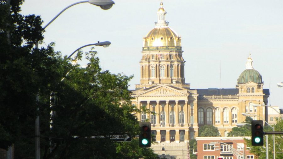 Students clerking at Iowa Capitol get up-close look at politics