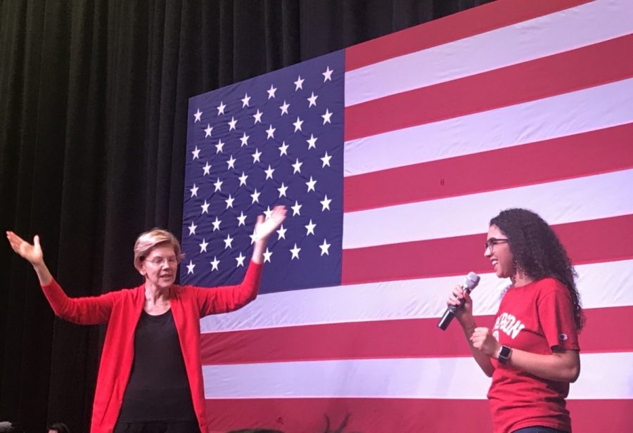 Presidential candidate Elizabeth Warren and Student Body President Jailyn Seabrooks share the stage. /photo by Taylor Williams