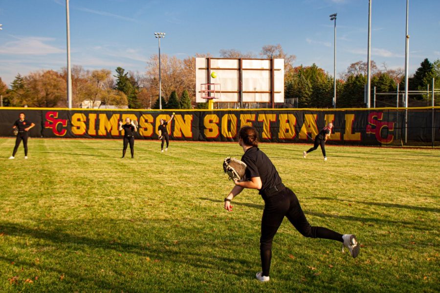 Simpson+softball+looks+to+break+in+the+new+turf+before+their+upcoming+season.