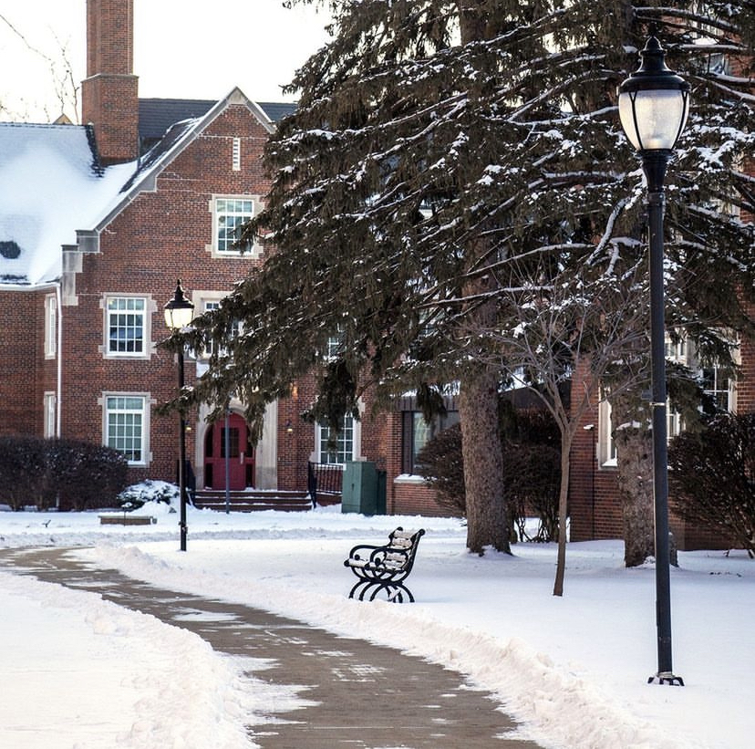 When a snowstorm hits, students will receive a message in their college inbox as well as a safe alert system text.