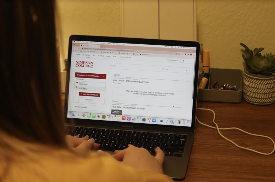 Students can access a personalized course page by logging onto the online bookstore with their Simpson emails.